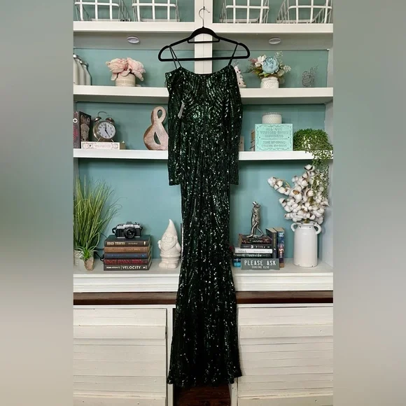 green emerald velvet dress Cinderella Divine FITTED OFF SHOULDER VELVET SEQUIN GOWN CL03 – LA TOP DIVAS main image 1
